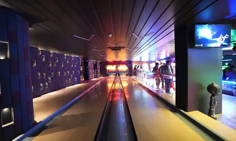 Bowling Court